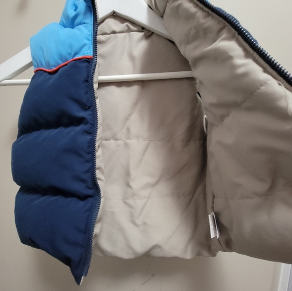 Vest - Picture 3 of 5